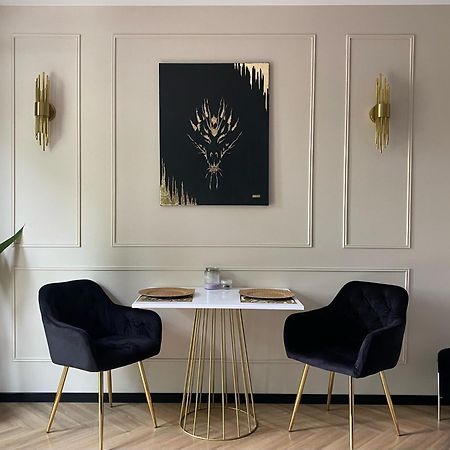 Lux Stays By Torres At K39 Krakow Bagian luar foto