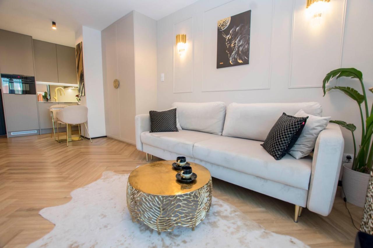 Lux Stays By Torres At K39 Krakow Bagian luar foto