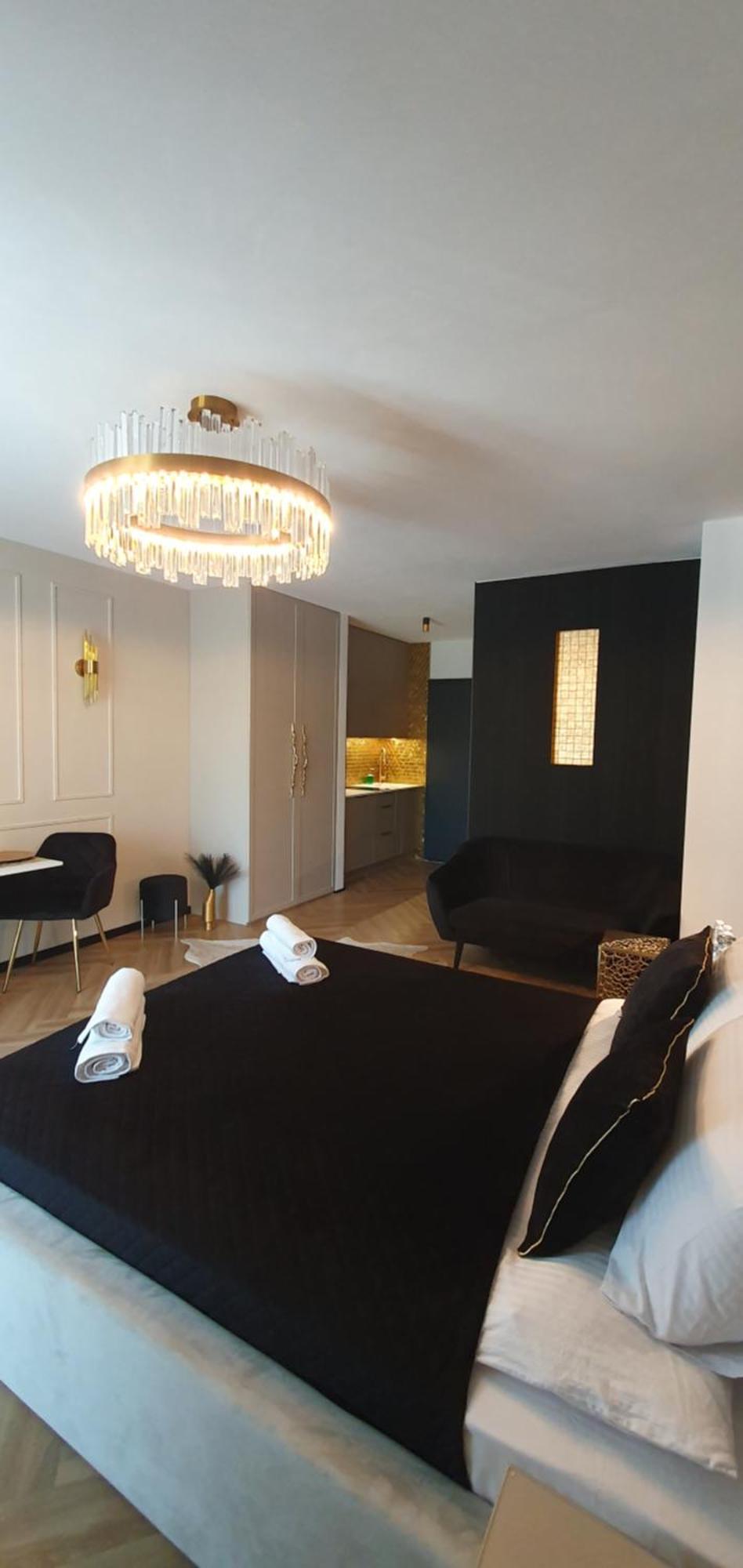 Lux Stays By Torres At K39 Krakow Bagian luar foto