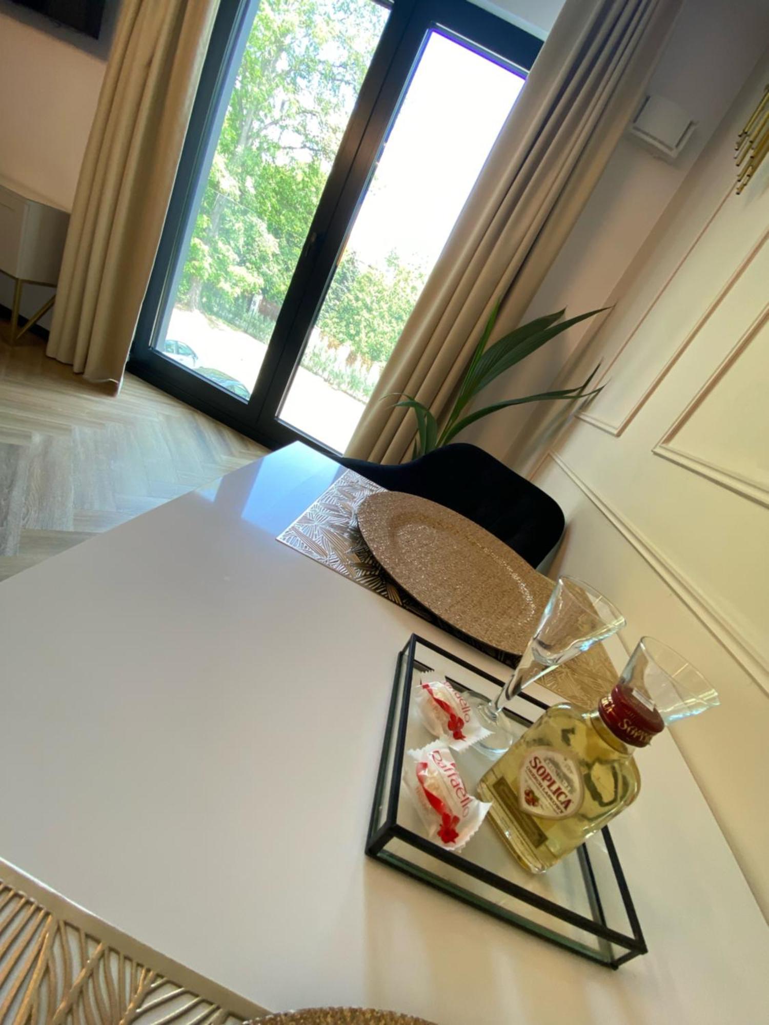 Lux Stays By Torres At K39 Krakow Bagian luar foto