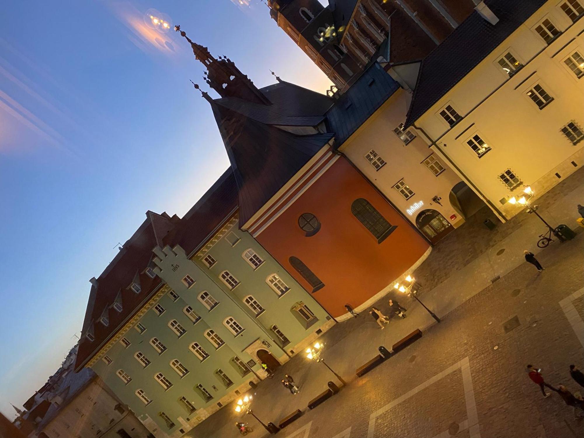 Lux Stays By Torres At K39 Krakow Bagian luar foto